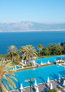 Akra Hotels Mainpage Instagram Card2