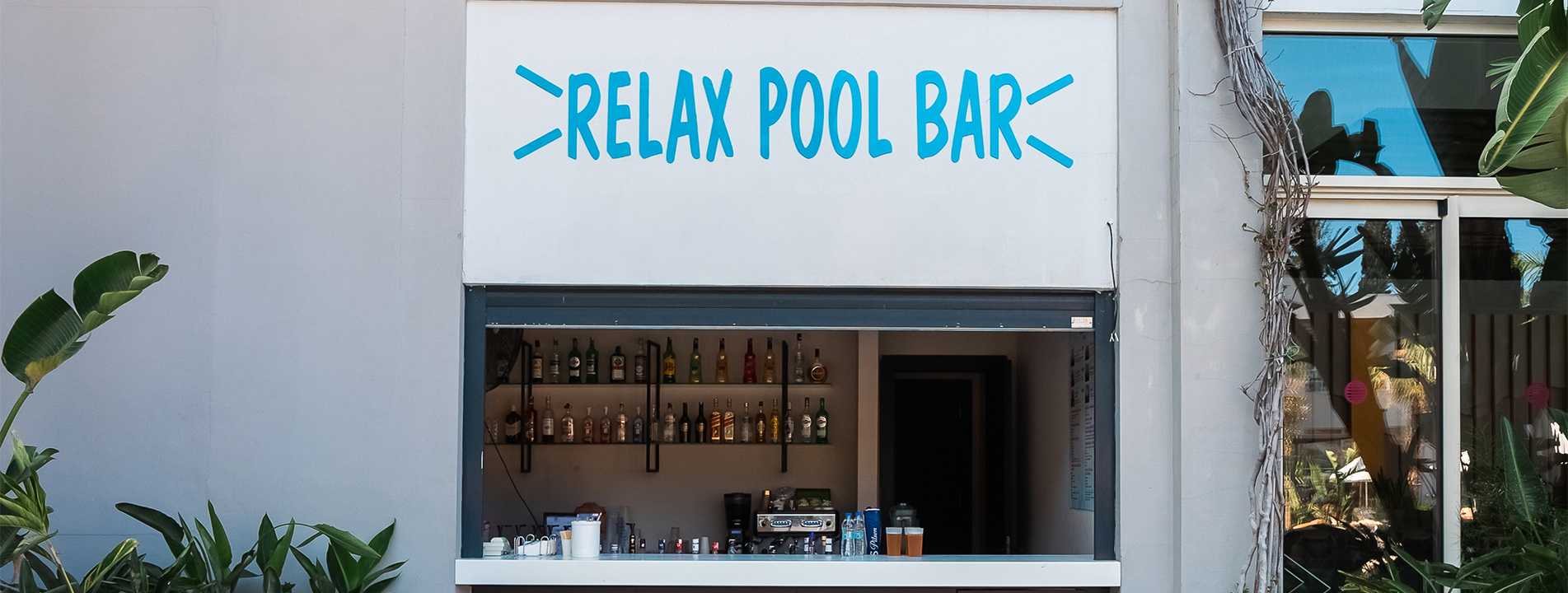 Akra Kemer Relax Bar Banner (2)