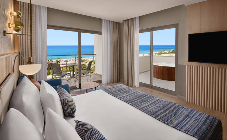 Akra Sorgun Terasta Jakuzili Deniz Manzaralı Galeri M