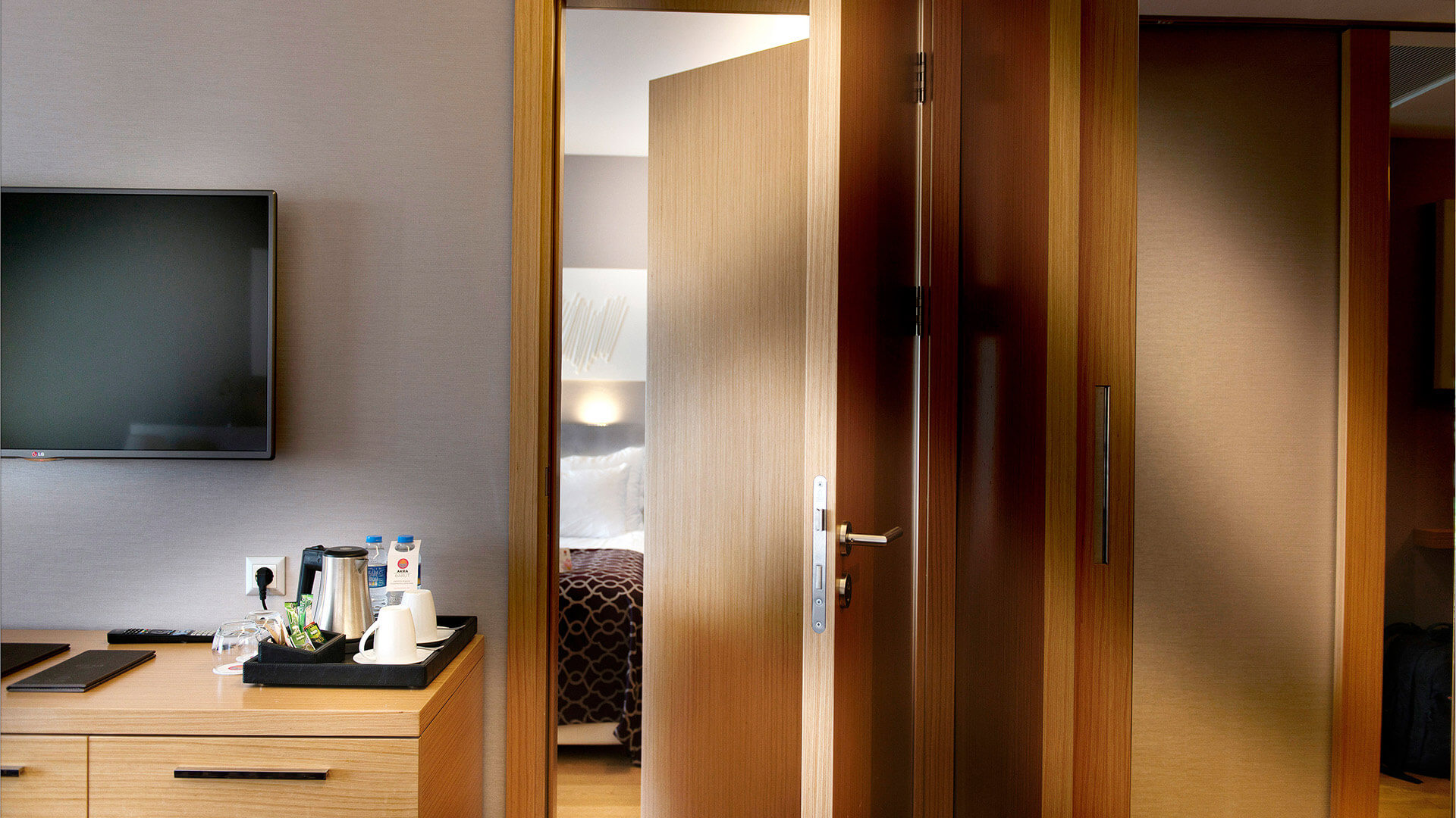 Akra Hotels Family Room Card2