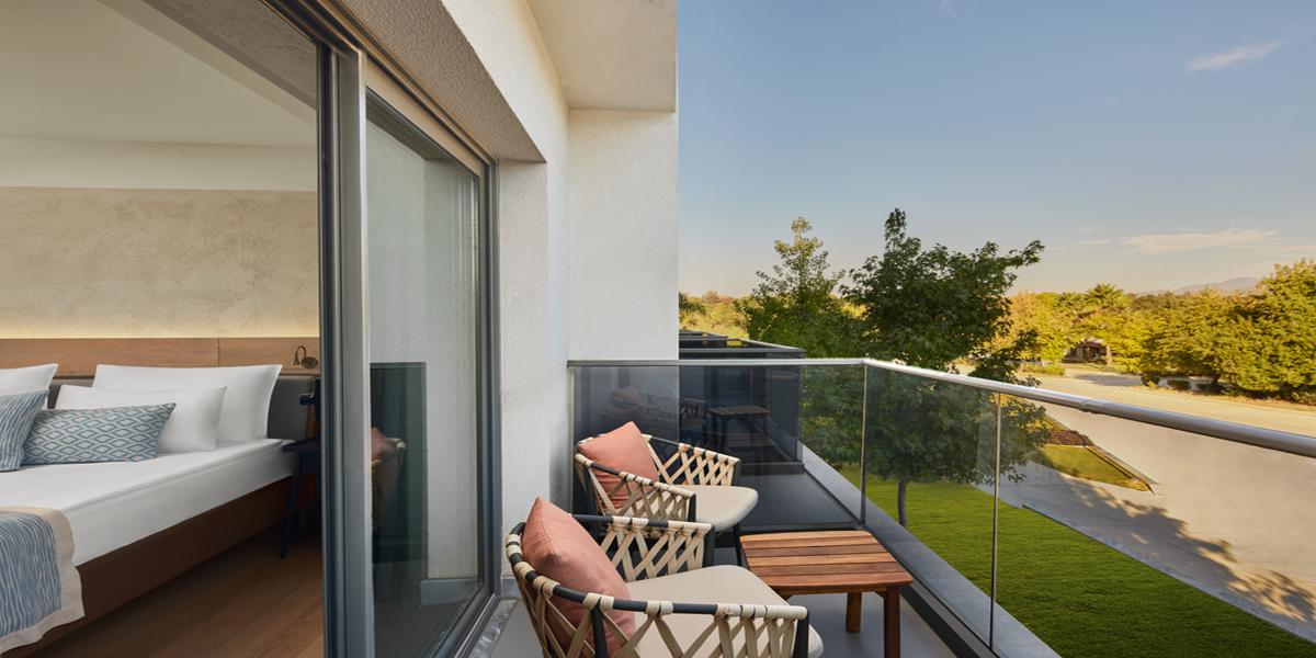 Akra Superior Double Land View Balcony Galeri 04 Desktop