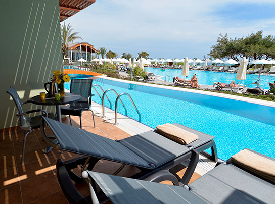 Akra Hotels Swim Up Ara Kapili Aile Odasi Card
