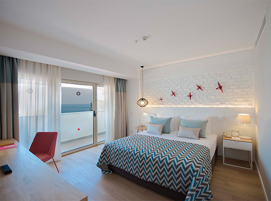 Akra Kemer Penthouse Suit Card