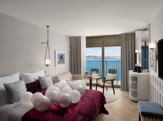 Akra Antalya Deluxe Odalar Balayı Odası Card D